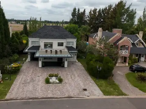 Casa en Venta de 4 dormitorios