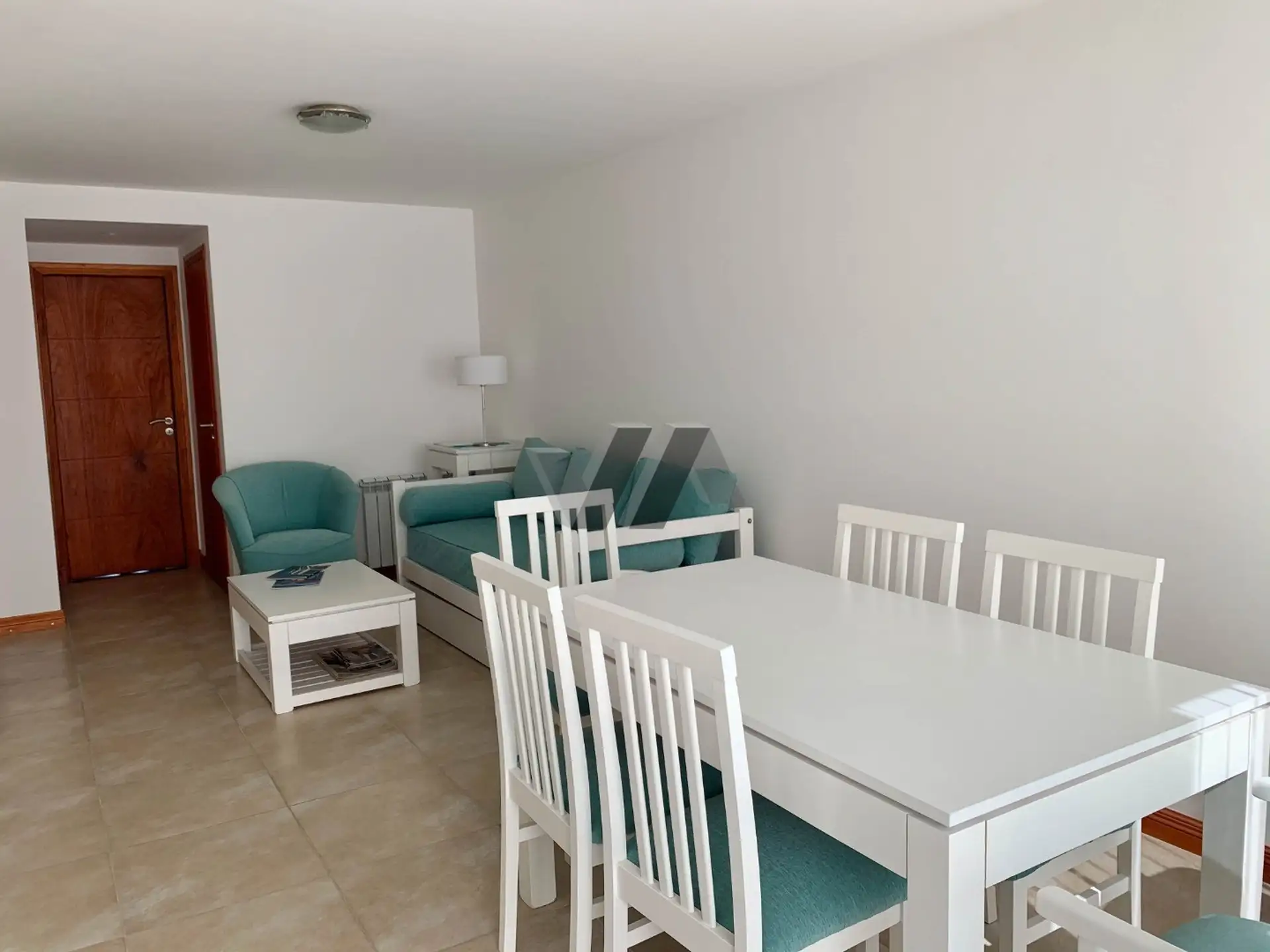 Departamento de 2 ambientes, igual a nuevo. Cochera. Plaza Mitre.