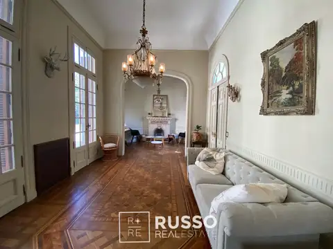 Casa en Venta con 4 cocheras