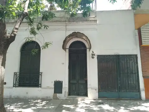 Casa 4 Amb. C/Garage, Ptio y Terraza Condarco al 2700