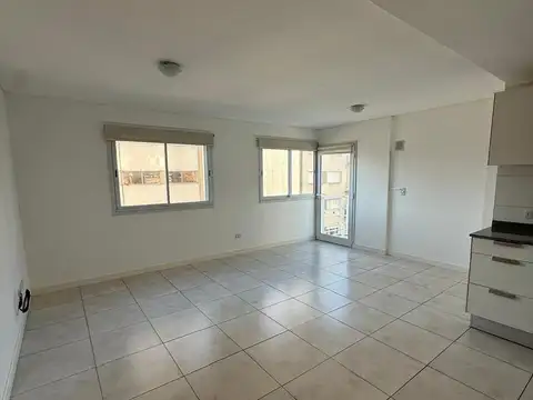 Departamento 2 Ambientes al frente con balcón - San Martin  al 3000