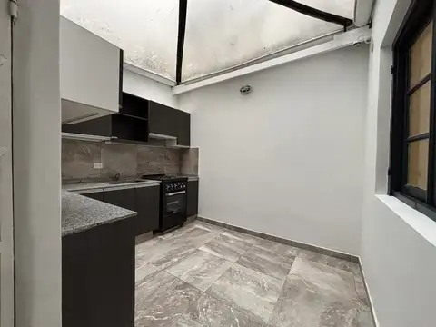 VENTA PH 2 AMBIENTES EN PARQUE CHAS