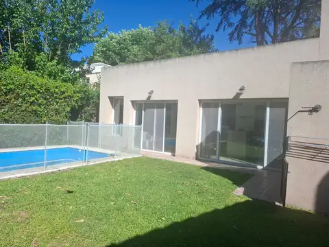 Casa en venta en Country Aranzazu km 35