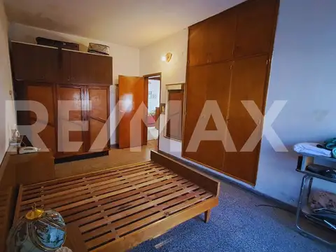 Casa 2 habitaciones,Local comercial y Departamento