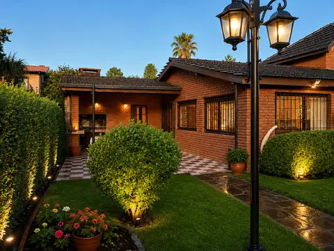 Casa 4 ambientes con 3 baños