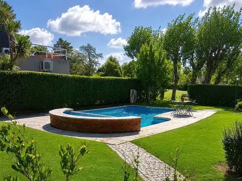 CHALET CLÁSICO PREMIUM FRENTE AL GOLF – COUNTRY INDIO CUÁ