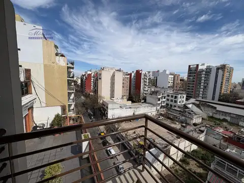 Juramento 5000, Piso 8°
