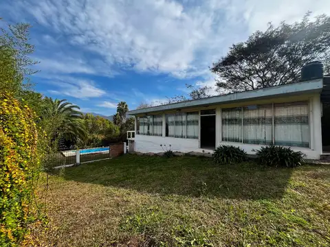 Casa en Venta con 2 cocheras