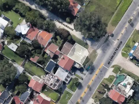 Terreno en esquina de Av. Tejedor