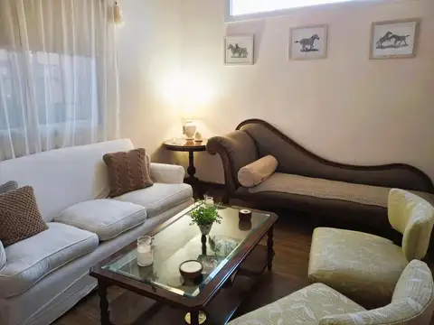 Casa en Venta con 3 cocheras