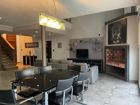 Casa en Venta de 5 dormitorios