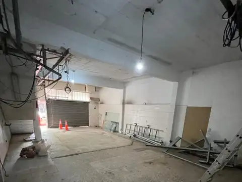 Local en Alquiler en Jose Leon Suarez, $ 2.000.000