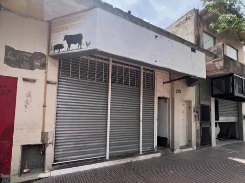 Local en alquiler en José León Suarez!