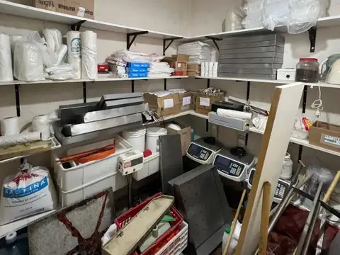 Local en alquiler en José León Suarez!