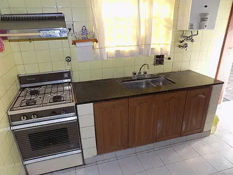 Casa en Venta en Villa Santos Tesei, USD 129.000