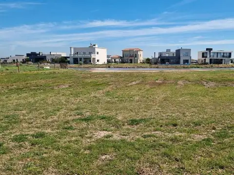 LOTE AL AGUA SANTA CLARA AL SUR