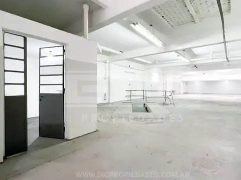 Local en Alquiler en Florida Mitre/Este, $ 2.100.000