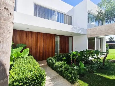 Casa a la venta en Lagos del Golf, Nordelta 100