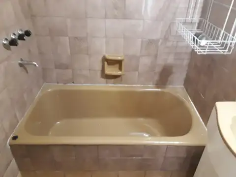 Av Gral Paz 11000, Piso 2