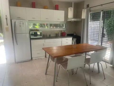 Casa en Alquiler en City Bell, USD 750