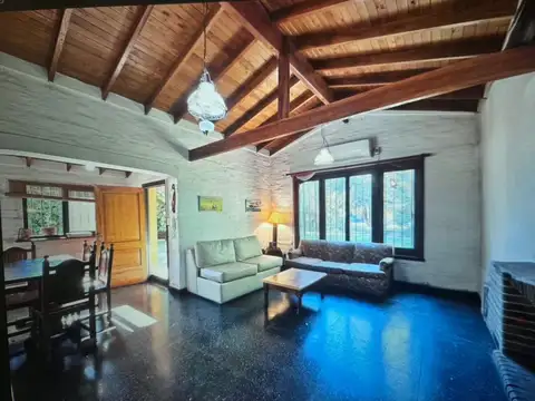 Casa en Venta con 1 cochera