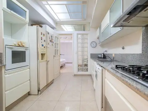 VENTA CASA 2 PLANTAS C/ GARAJE MAS PH INDEPENDIENTE de 3 AMB - BELGRANO C - BARRIO CHINO - PERMUTA !