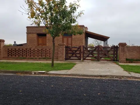 CASA en Andino. Excelente. Acepto vehículo