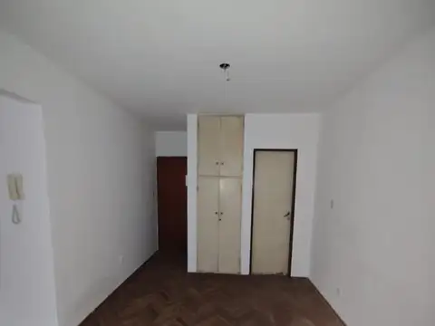 Departamento en Alquiler en Republica De La Sexta, $ 250.000