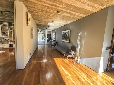 Casa 9 ambientes con 6 baños