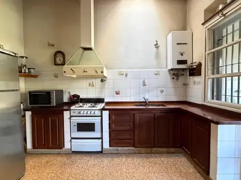 Casa 5 ambientes con 3 baños