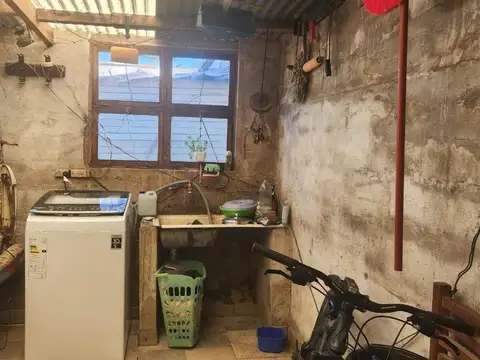CASA CON NEGOCIO Y DEPARTAMENTO INTERNO