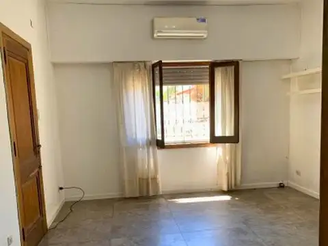 Casa en Alquiler en Quilmes, $ 890.000