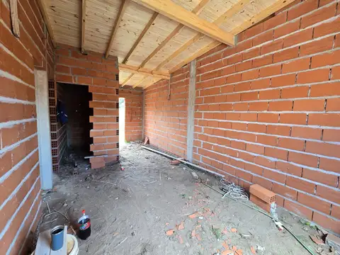 Casa 3 ambientes con 1 baño