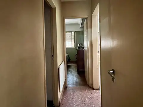 Casa en Venta con 4 cocheras