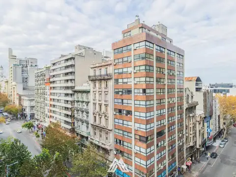 Alquiler oficina en frente al Palacio Salvo