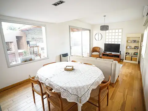 Casa en Alquiler Temporal con 1 cochera