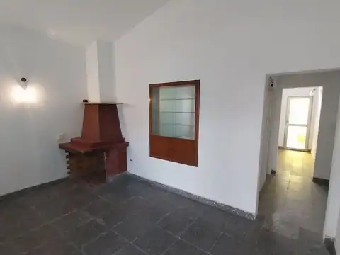 VENTA DE CASA MUY BUENA UBICACION DOBLE TERRRENO