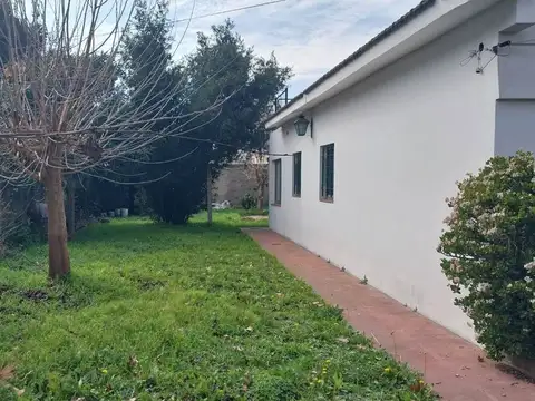 Casa 4 ambientes con 1 baño