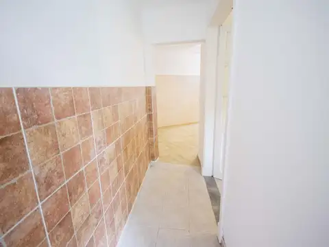 Depto Tipo Casa en Alquiler con 1 cocheras