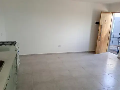 REYES LOBOS 100, Piso P.A.