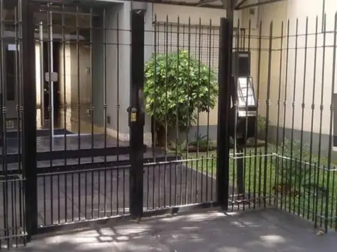 Dos ambientes en el centro de Ramos mejia
