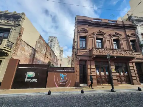 LOTE DE 1.428 M² CON EXCELENTE UBICACIÓN EN SAN TELMO