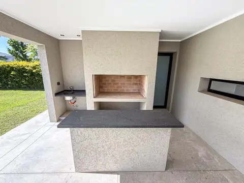Casa en Venta al Oeste