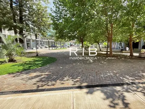 Oficina en Alquiler en Complejo 46 Plaza, $ 950.000