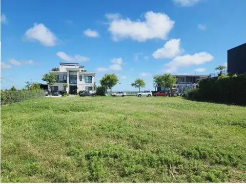 Terreno en Venta de 916,0 m2