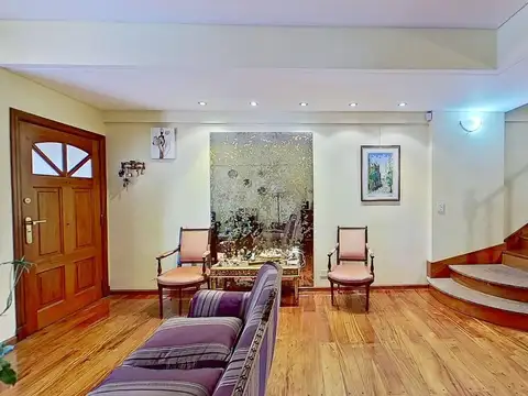 Depto Tipo Casa en Venta de 4 dormitorios