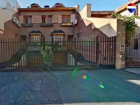 VENTA DUPLEX 5 AMB C/DEP EN PARQUE CHACABUCO