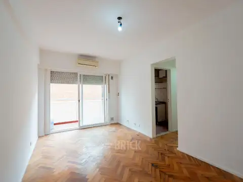 AV. AVELLANEDA AL 1800 - IMPECABLE BALCON TODO SOL TODO EXTERNO