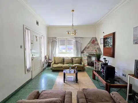 Casa en Venta con 4 cocheras