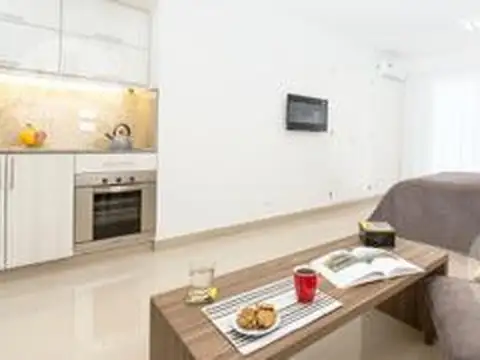 Edificio 30 Dtos. y local